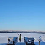 Järven Rannalla, Matkailukartano Kivennapa Lomamökit *