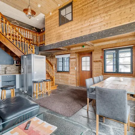 Moekki Jaerven Rannalla, Matkailukartano Kivennapa * Pieksaenkoski