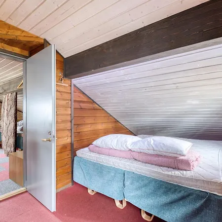 Moekki Jaerven Rannalla, Matkailukartano Kivennapa