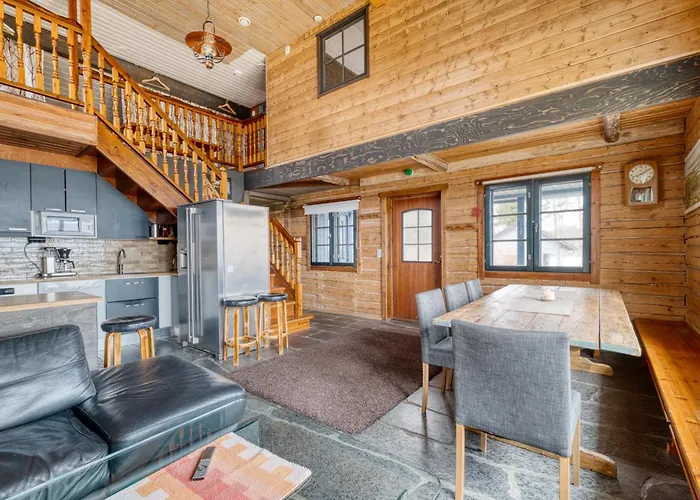 Moekki Jaerven Rannalla, Matkailukartano Kivennapa * Pieksaenkoski