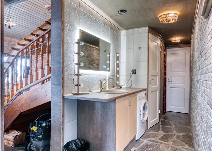 Moekki Jaerven Rannalla, Matkailukartano Kivennapa Chalet