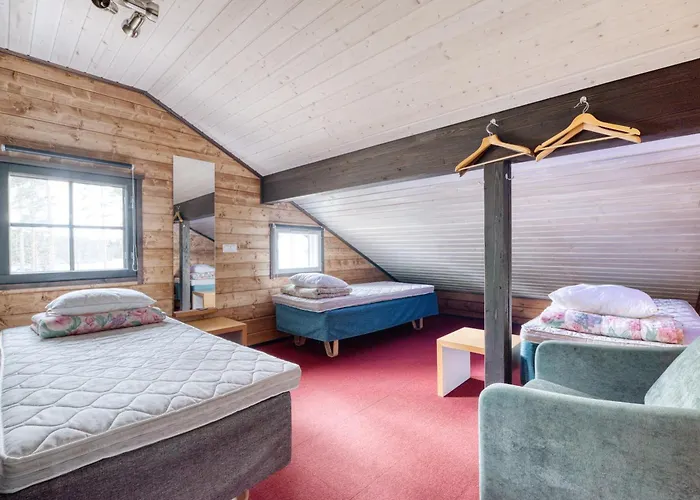 Moekki Jaerven Rannalla, Matkailukartano Kivennapa Pieksaenkoski